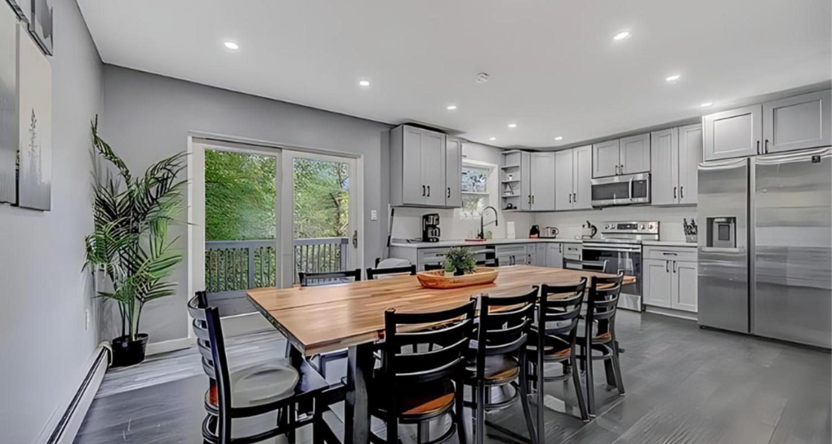 Peaceful Pocono Home With Hot Tub, Gym, & Office Long Pond Bagian luar foto