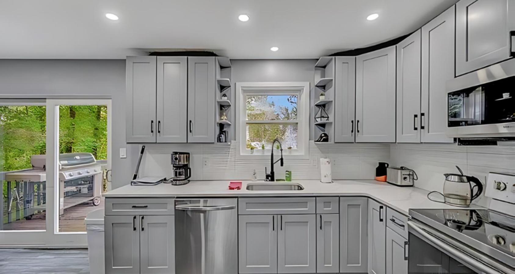 Peaceful Pocono Home With Hot Tub, Gym, & Office Long Pond Bagian luar foto