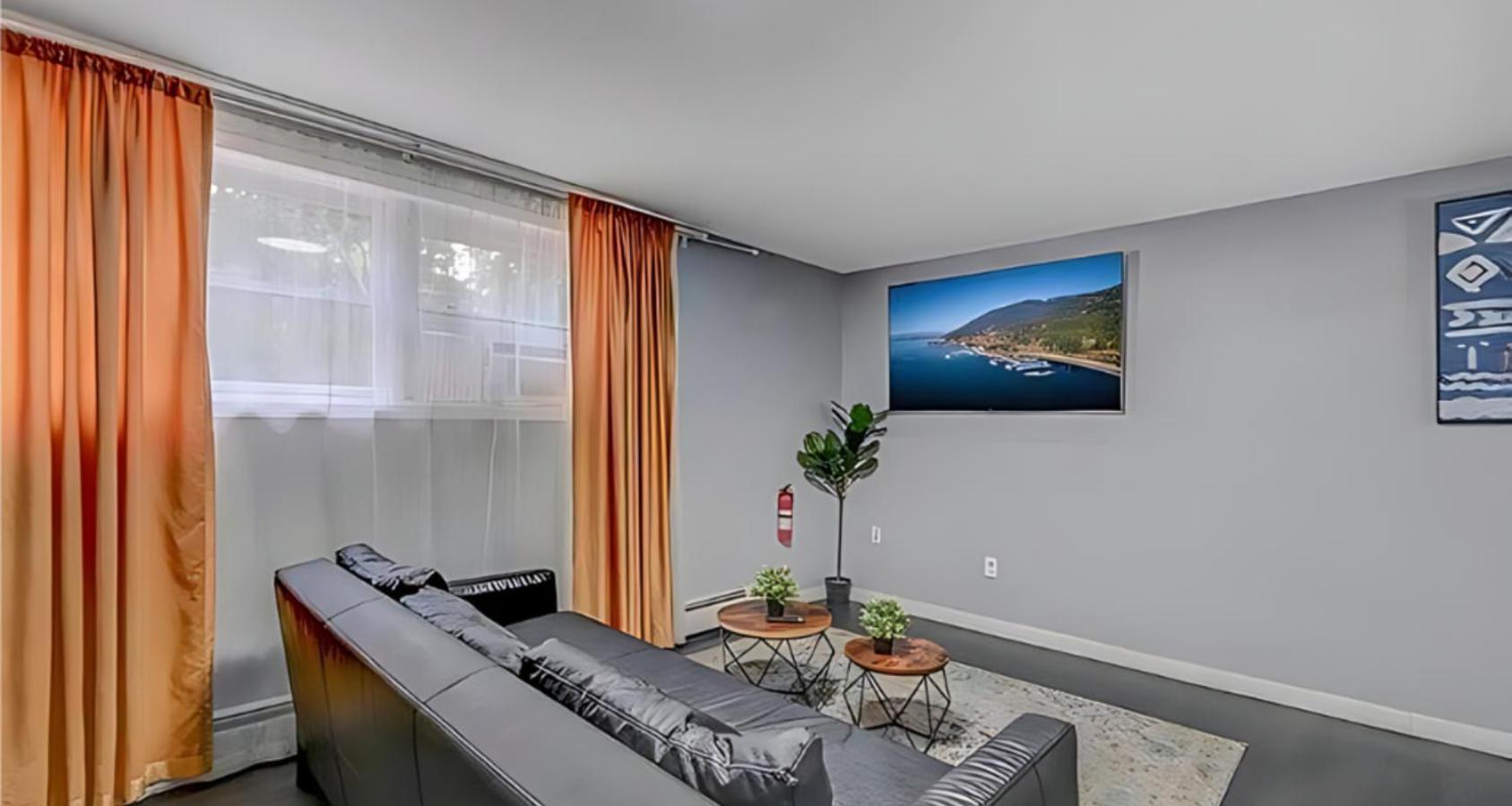 Peaceful Pocono Home With Hot Tub, Gym, & Office Long Pond Bagian luar foto