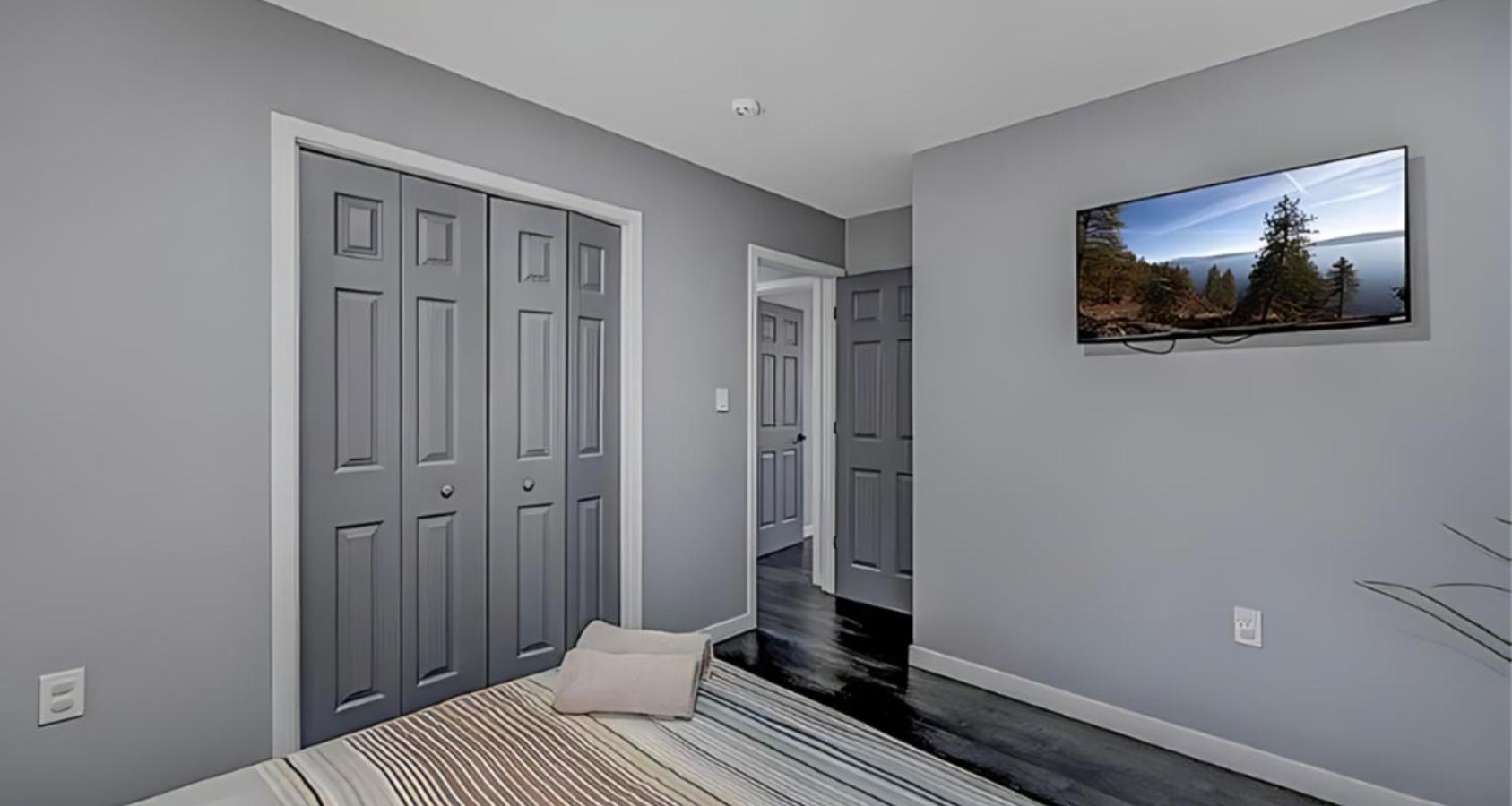 Peaceful Pocono Home With Hot Tub, Gym, & Office Long Pond Bagian luar foto
